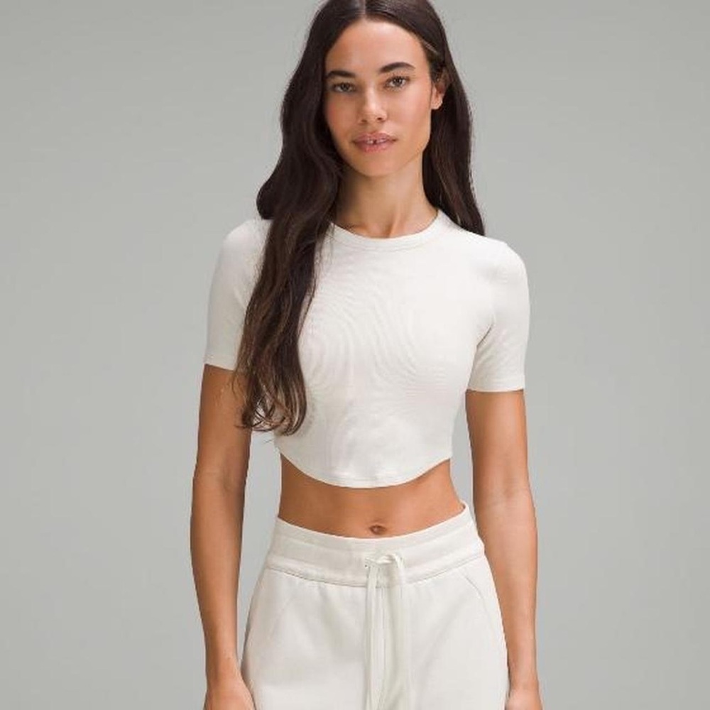NWOT Lululemon Hold Tight Fitted Crop T-Shirt Top